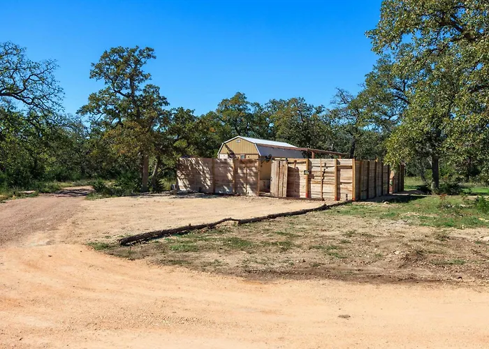 Romantic Tiny Luxury Retreat W Heated Pool, Sauna N Outdoor Shower In Wimberley 10 Acres