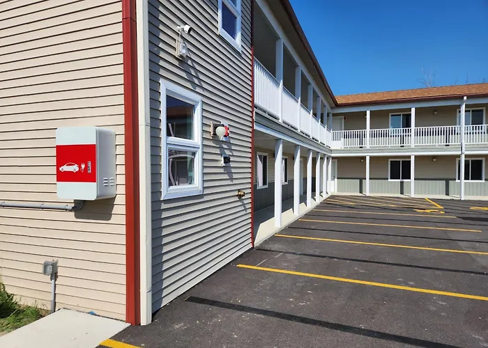 Driftwood Motel