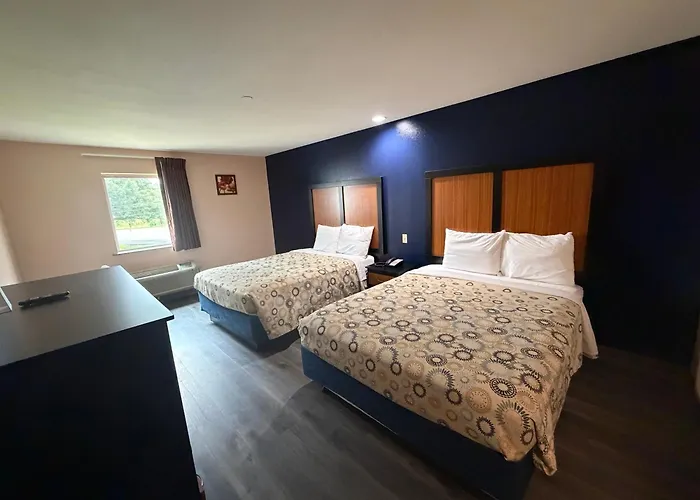 Paradise Inn & Suites