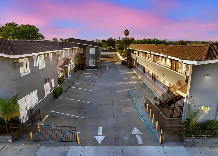 Encore Inn Inglewood