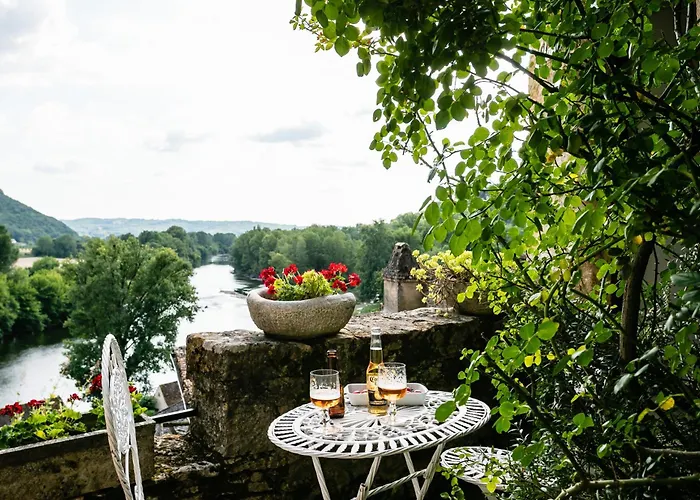 Le Tibalou, Xiveme Siecle Vue Magique Sur La Riviere Beynac