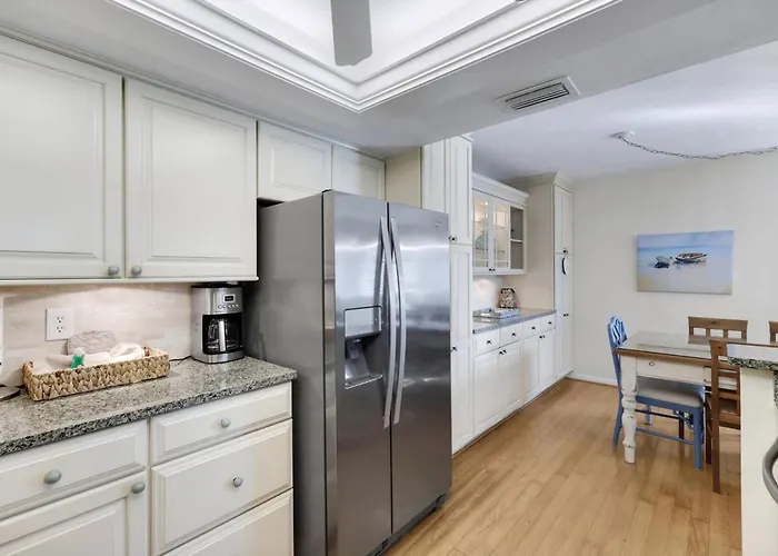 Compass Point 221