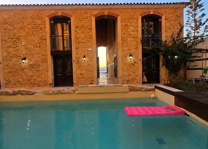Volakas Beachfront Suites