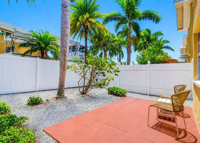 Barefoot Beach Resort F104