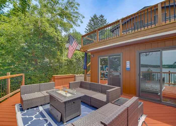 Waterfront Fox Lake Vacation Rental W/ Fire Pit!