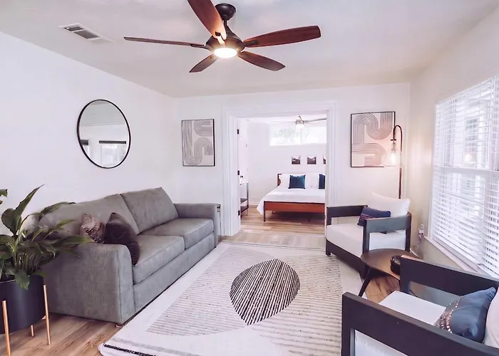 Sanctuary At The Springs - King Beds , Families