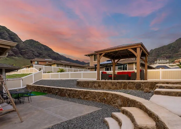 Makaha Villa By Avantstay