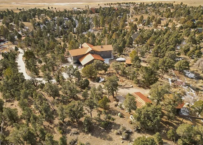 Steel Pine Lodge A Rustic Mountain Retreat Views