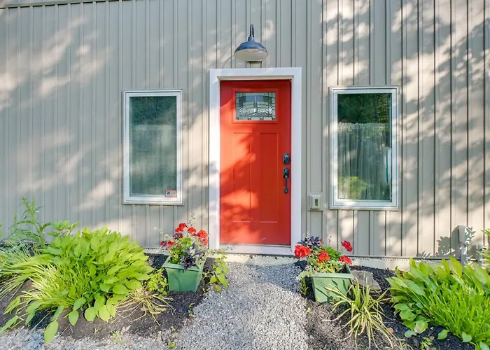 Lakefront Bucksport Home W/ Fire Pit + Gas Grill!