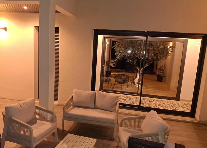 Location Villa Moderne Piscine