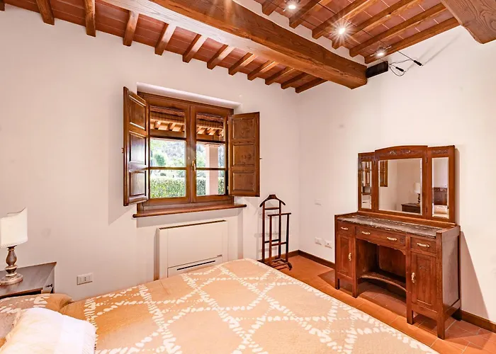 Villa Vittoriano - Tuscan Villa For 7 With Jacuzzi - Happy Rentals