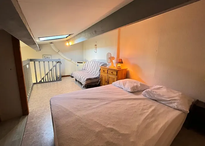 Maison De Vacances Dans Residence Marines Avec Piscine Commune, 4 A 5 Couchages, 250 M De La Mer A Portiragnes Plage Lrma52A