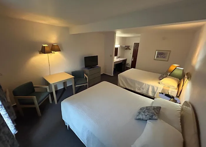 Centennial Motel