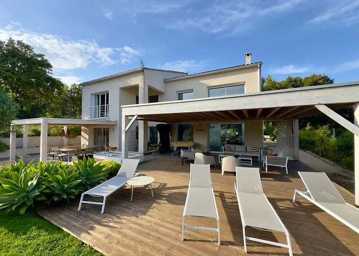Villaserenita Piscine Chauffee, Jacuzzi, Ping-Pong, Petanque