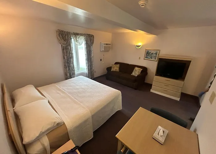 Centennial Motel