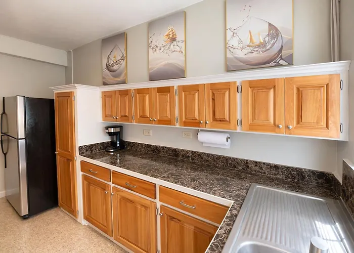 Mjs On The Savannah- Spacious 2-Bed Across From The Savannah