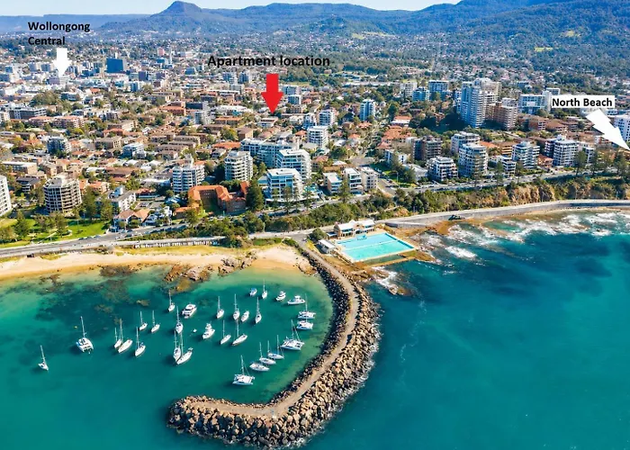 Central 2 Bedroom Apartment - Walk To Beach & Cbd - Sleeps 5