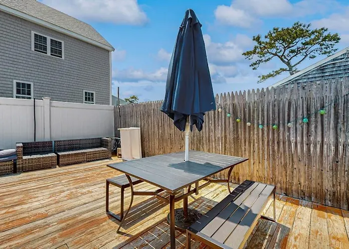 Glendon Beach Getaway