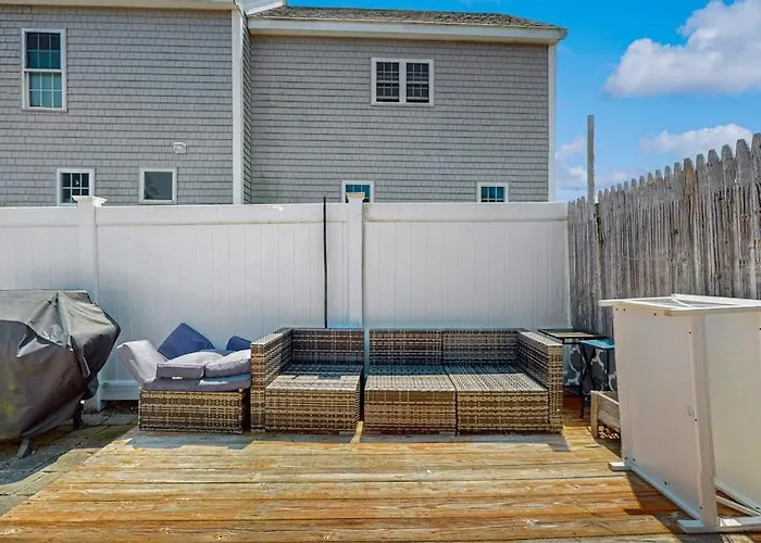 Glendon Beach Getaway