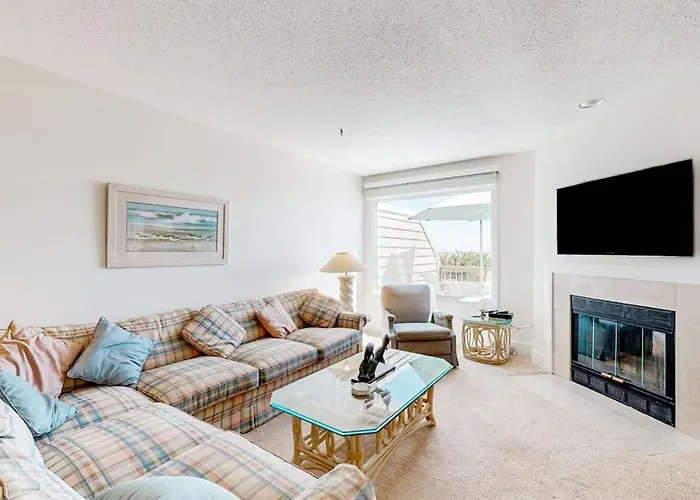 Kings Grant --- 40097 E Oceanside Unit 21
