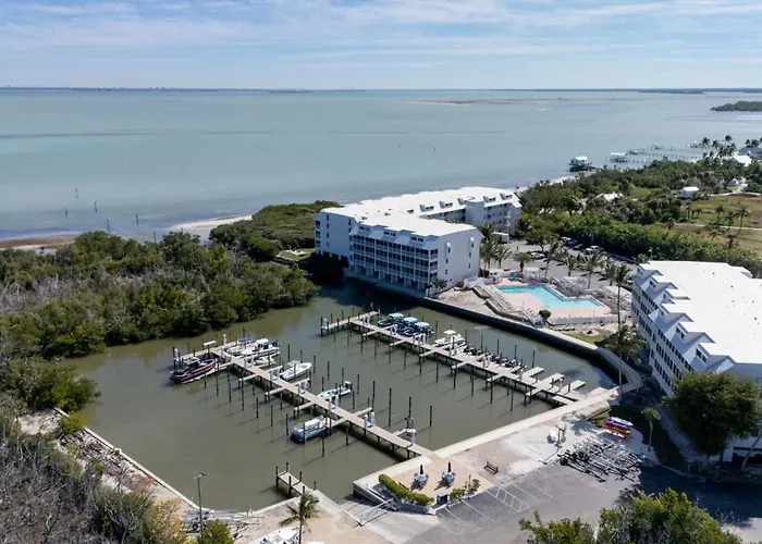 Bayside Villa 4208