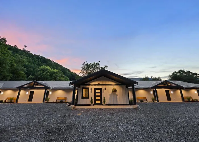 Lodge At Mount Mitchell
