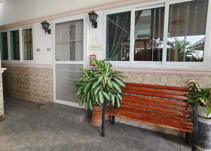 Separate 2 Bedroom House With Swimming Pool