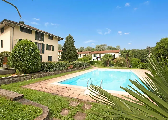 Angera Relax & Pool - Lake Maggiore Retreat - Happy Rentals