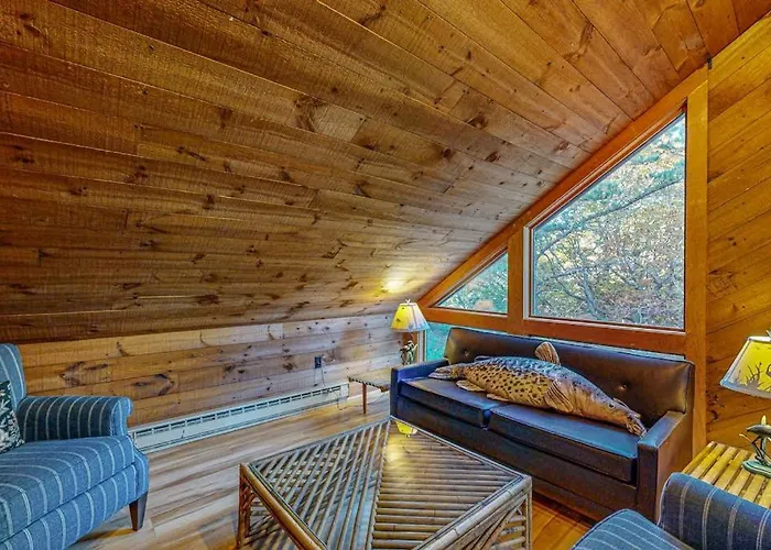 Cozy Island Cabin