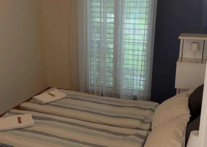 Gemuetliche Zimmer Mit Eigenem Badezimmer An Guter Lage