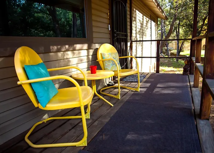 Peaceful Pine Place Cabin