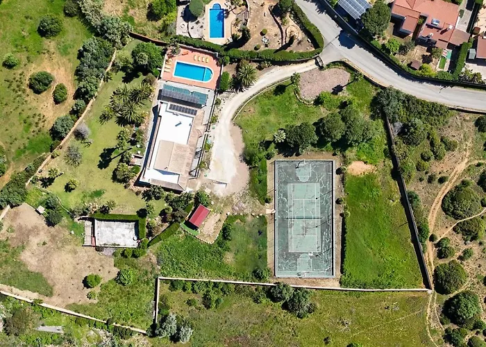 Quinta Da Amoreira Guest House (Adults Only)
