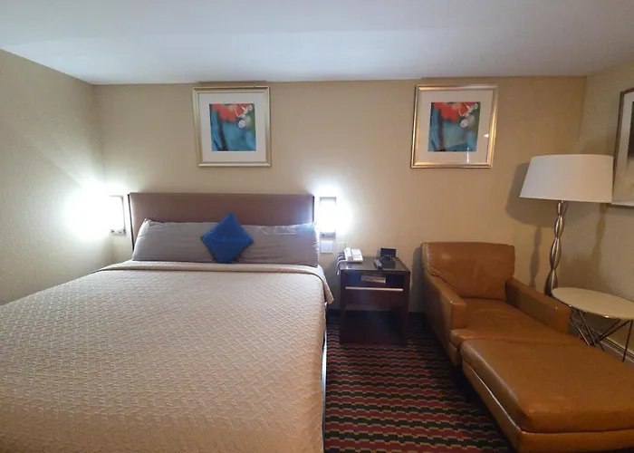Chesaning Inn & Suites