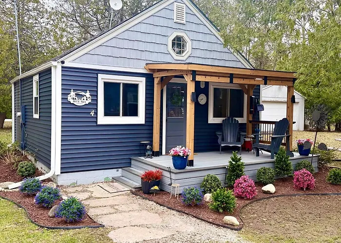 Sunset Shores - Sunflower Cabin #4 By Simple Life Rentals