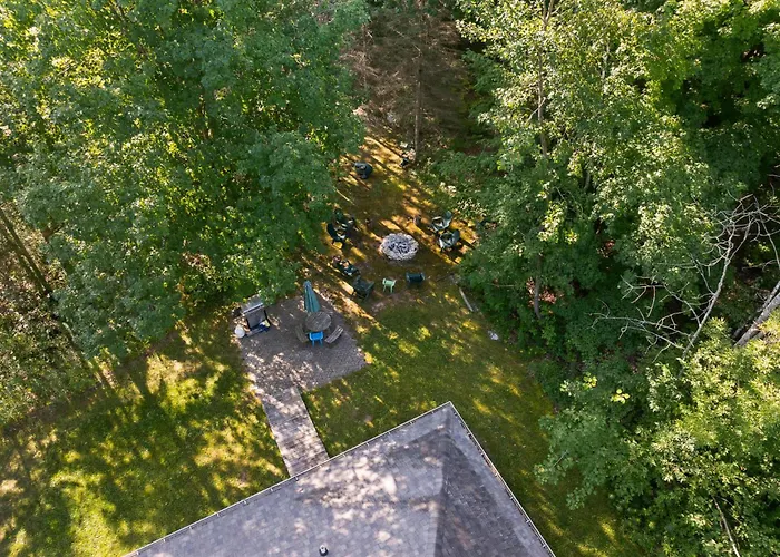 Blue Bear Cottage At Simple Life Rentals