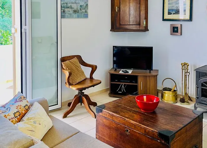 Villa Rosaria - Secluded Villa With Private Pool