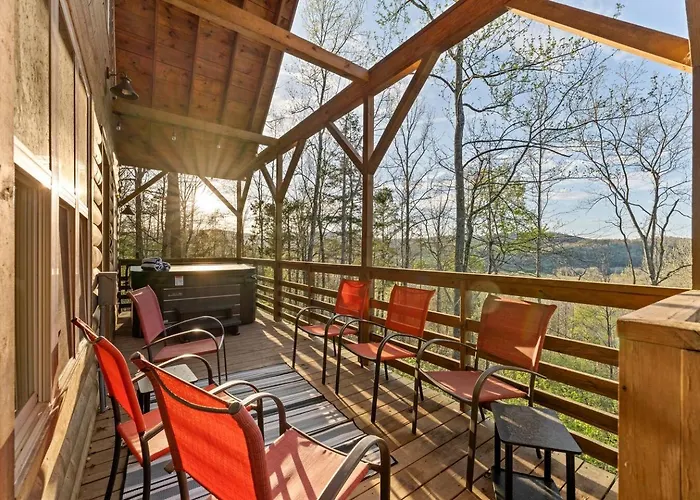 Nature Retreat Near Buffalo River With Hot Tub