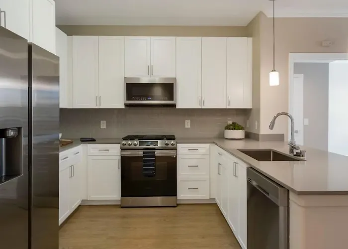 Marina Pearl Private Suite