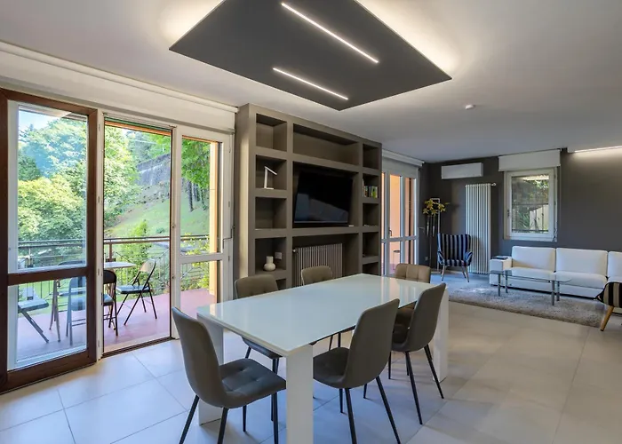 Elegant & Comfortable Modern Home With Swimming Pool