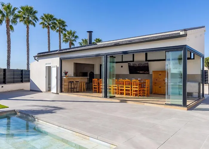Palm Breeze Villa By Fidalsa