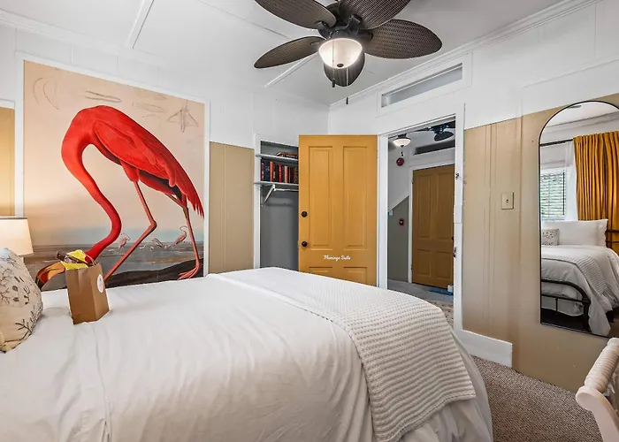 Old Carrabelle Hotel Flamingo Suite