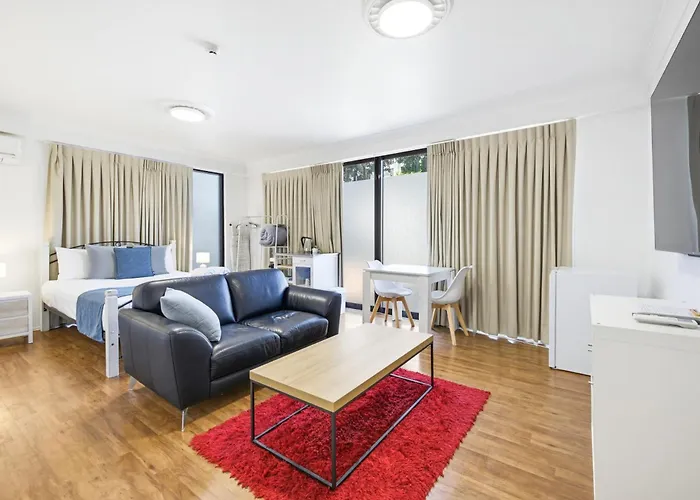Caloundra Affordable Beachside Studio