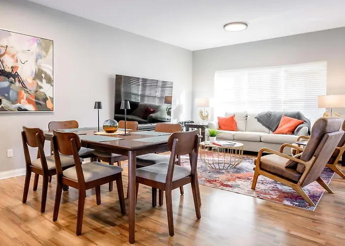 Nd Luxury Townhome 8 Min To Nd Stadium!