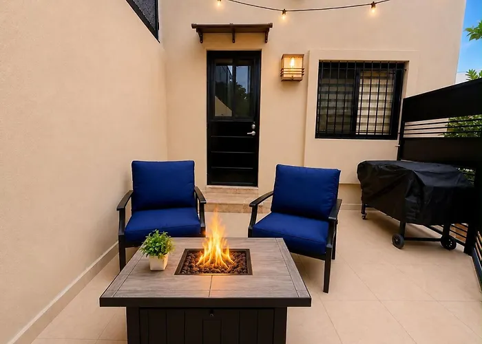 1 Bed Guesthouse - Bikes - Patio - Gym - Pickleball Court - Golf Cart - Scooters