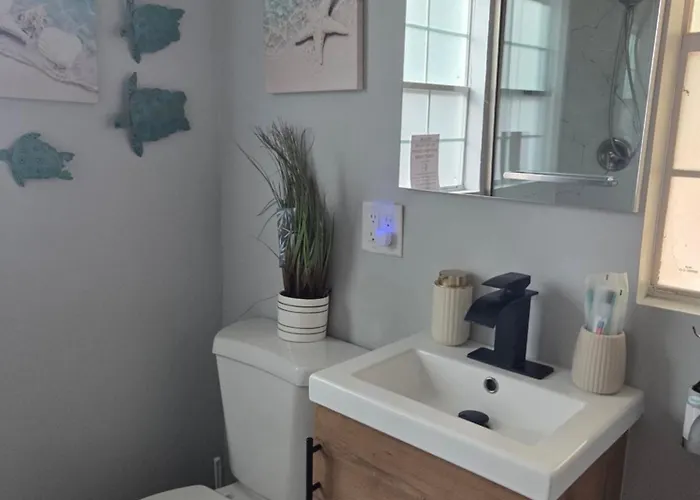 Ranch Style Tiny Home Retreat Near Downtown Orlando
