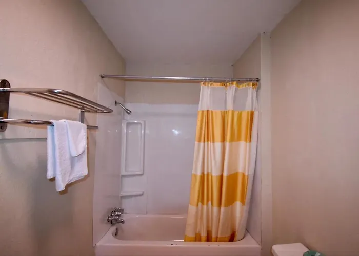 Motel 19 By Capital O Baytown I-10