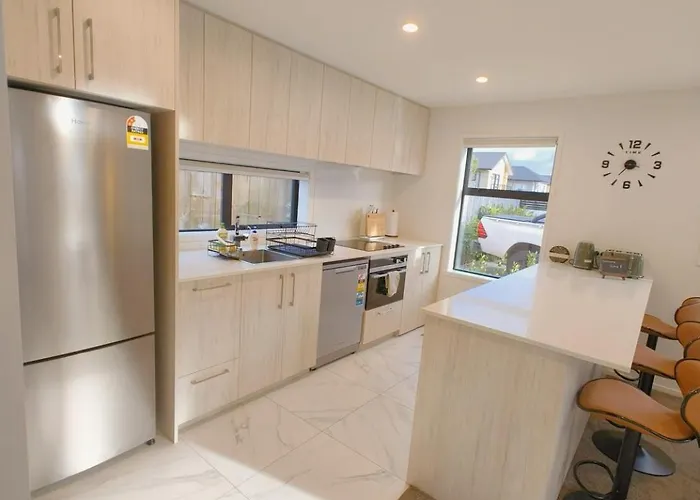 Modern & New • 3 Beds • 6 Guests