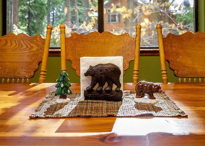 Group Cozy Cottage With Game Room In California