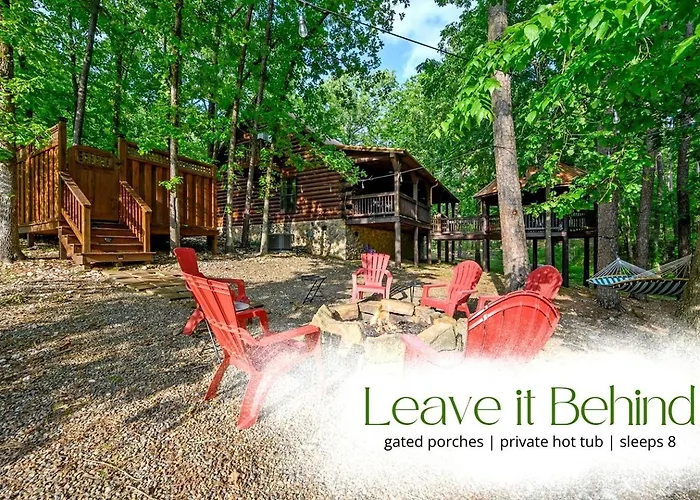 Gorgeous Spacious Log Cabin With Hot Tub Surrounded By Trees And Close To Broken Bow Lake In Hochatown, Oklahoma