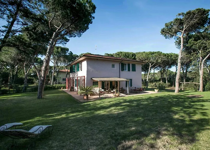 Seaside Villa In Marina Di Bibbona Pine Forest